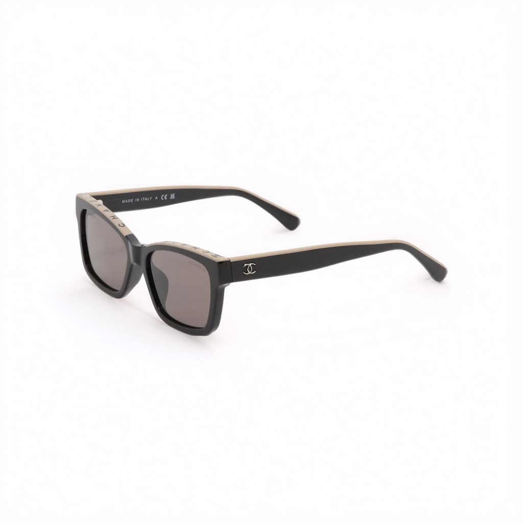 CHANEL Lunettes de Soleil