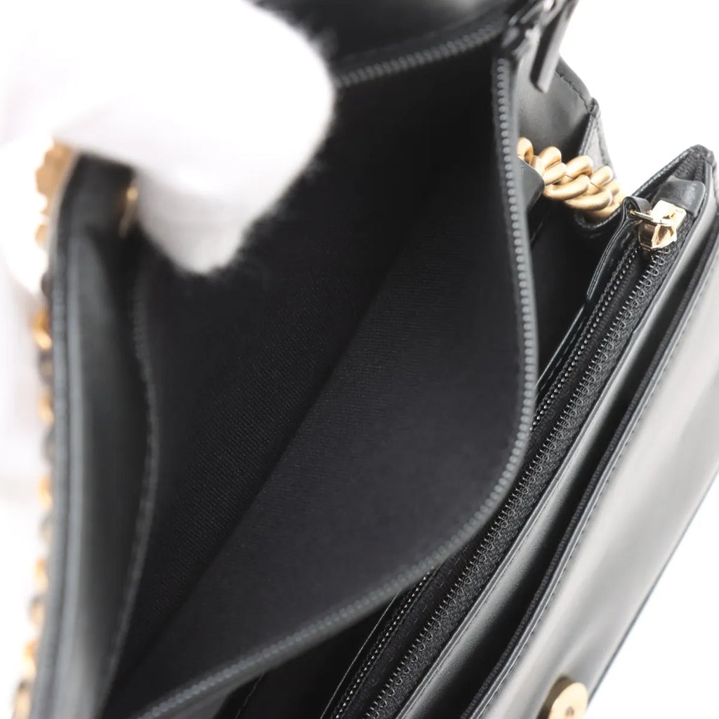 Chanel – Boy Wallet on Chain (WOC) Caviar Noir – Quincaillerie Or – photo 10