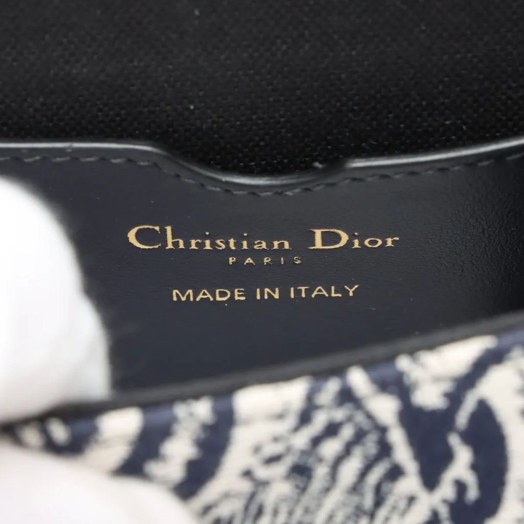 Christian Dior – Bobby Small en Toile de Jouy Fauves – Bleu marine – photo 8