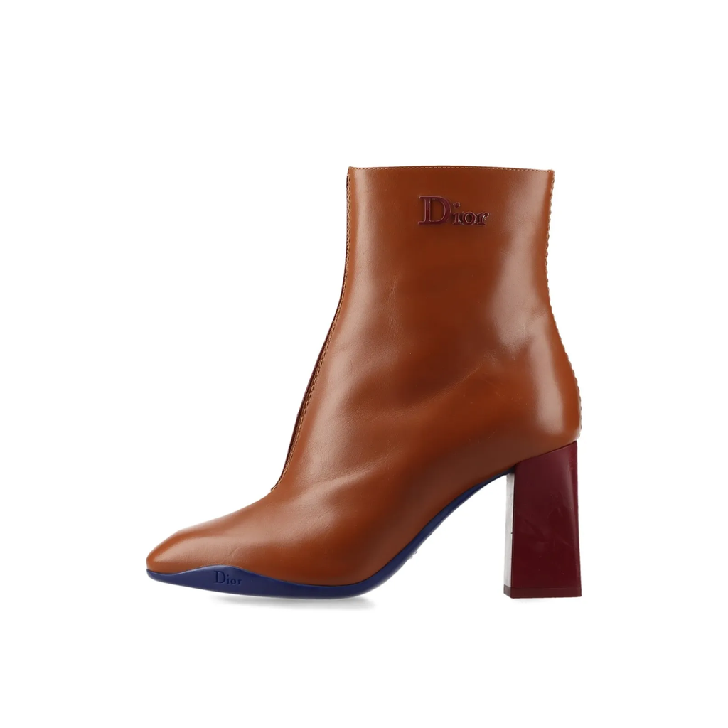 Christian Dior – Bottines en cuir marron – Talon bordeaux (T36.5) – photo 3