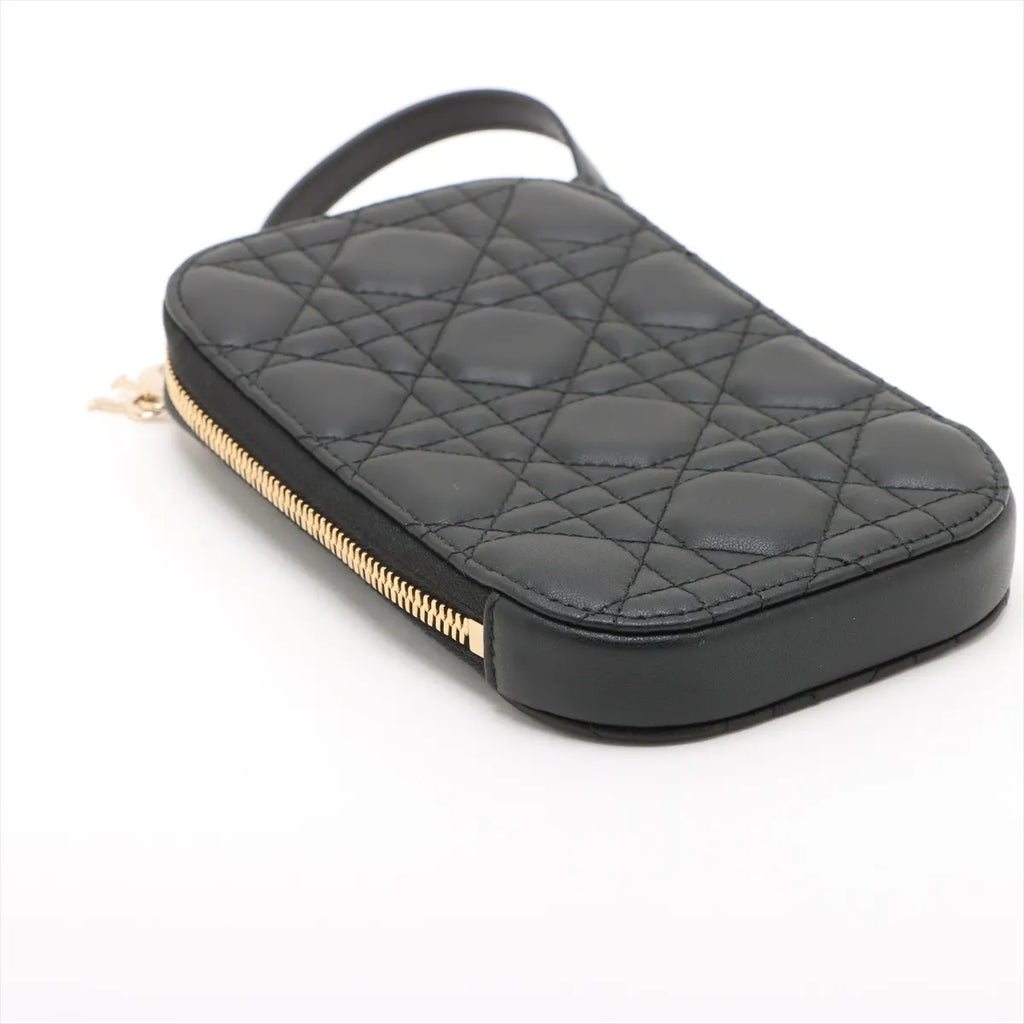 Christian Dior – Lady Dior Phone Holder Cannage Noir – profil et base, côté gauche