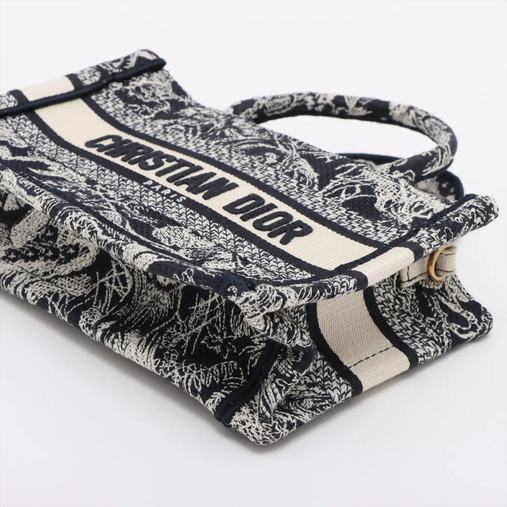Christian Dior – Mini Book Tote Toile de Jouy Reverse Bleu Marine – photo 3