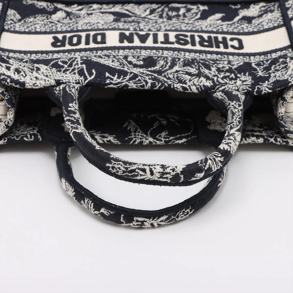 Christian Dior – Mini Book Tote Toile de Jouy Reverse Bleu Marine – photo 5