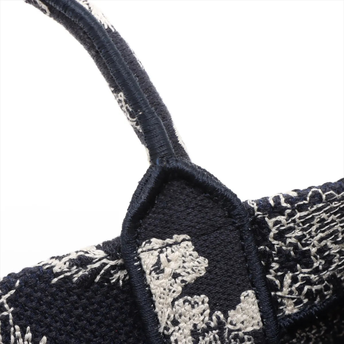 Christian Dior – Mini Book Tote Toile de Jouy Reverse Bleu Marine – photo 12