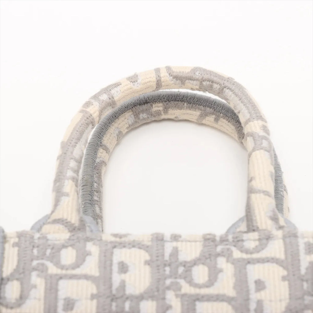 Christian Dior – Sac Vertical Book Tote Mini en toile Oblique – Gris – photo 6