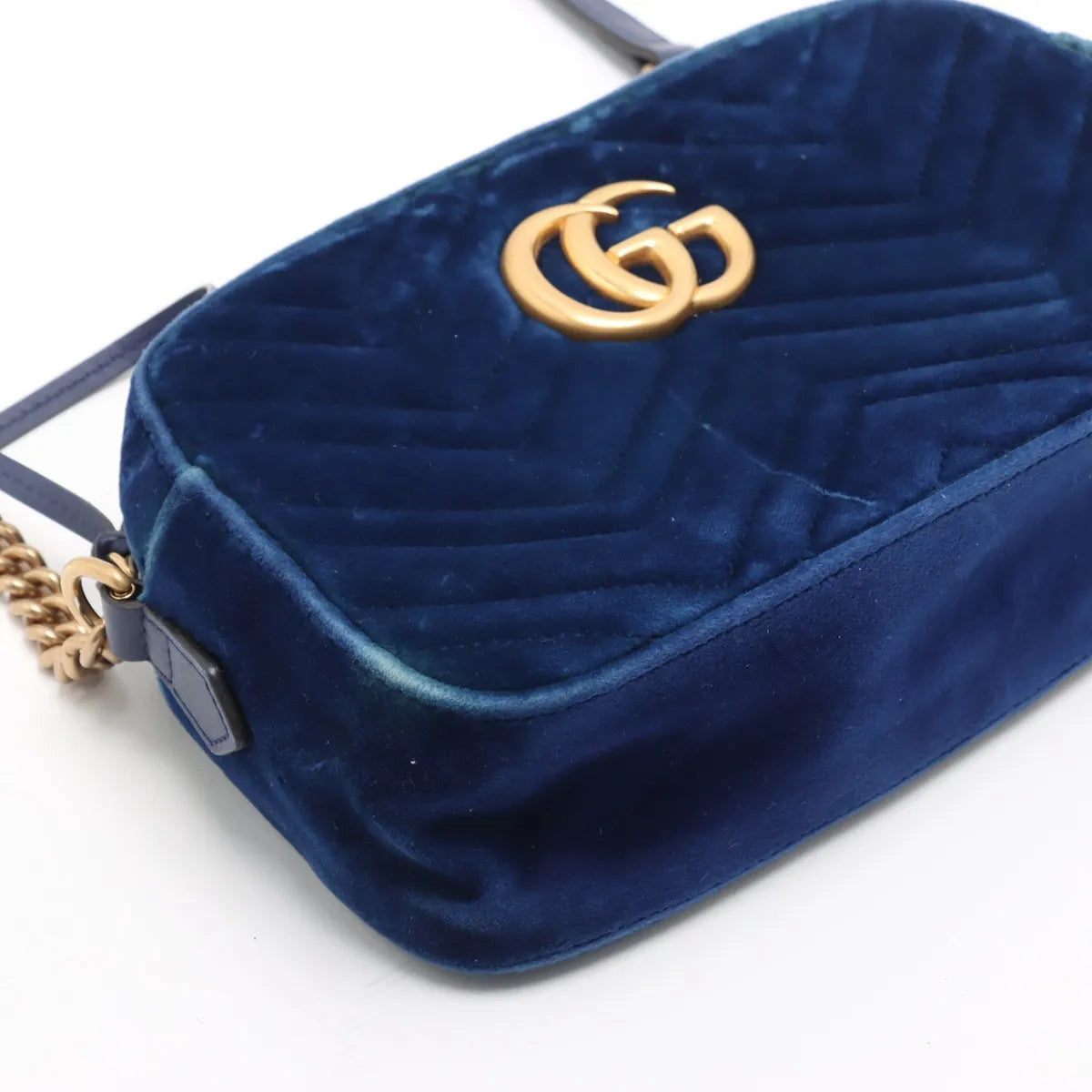 Gucci – Sac caméra GG Marmont en velours – Bleu roi – photo 4
