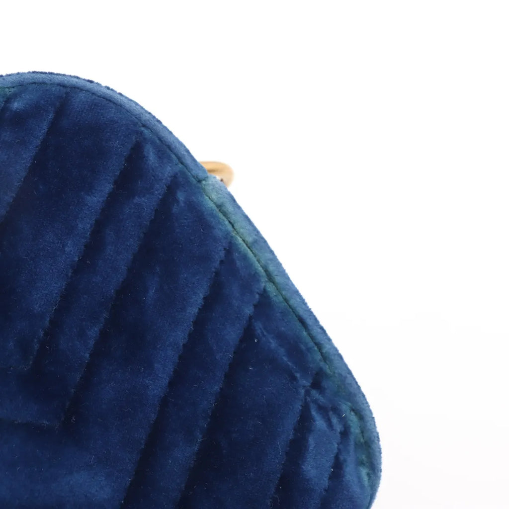 Gucci – Sac caméra GG Marmont en velours – Bleu roi – photo 10