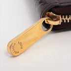 Louis Vuitton – Portefeuille zippé Vernis Monogram – Amarante – photo 9