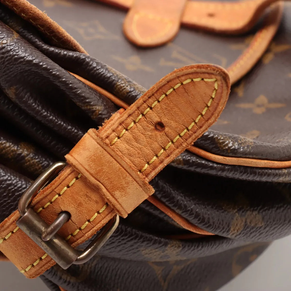 Louis Vuitton – Saumur 30 en toile Monogram – Vintage 2003 – photo 15