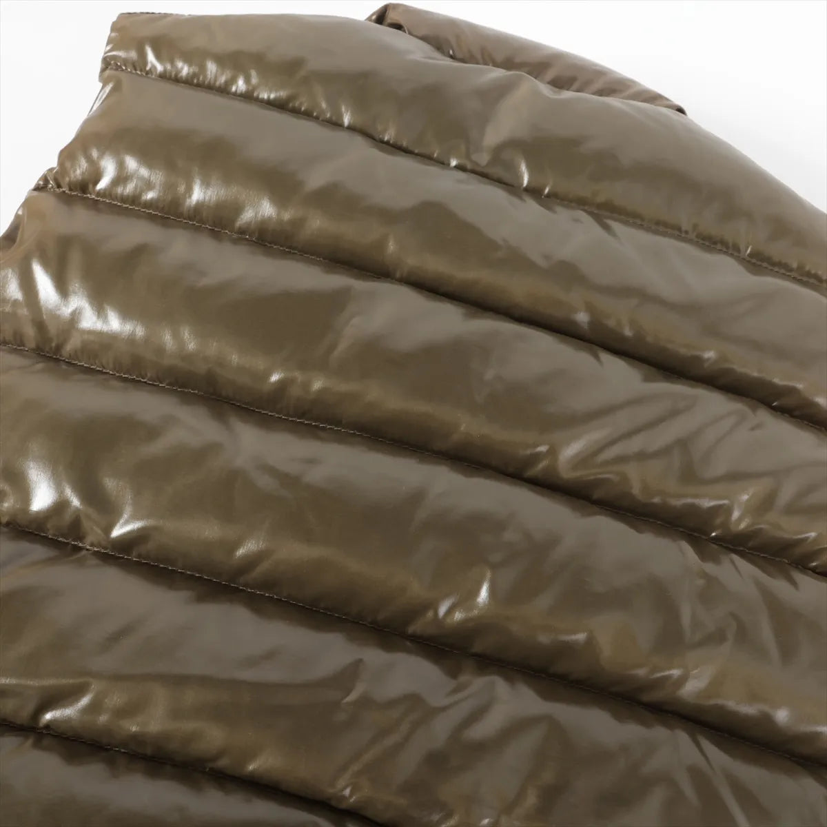 Moncler – Gilet Tibb en duvet nylon laqué – Khaki (T1) – photo 9
