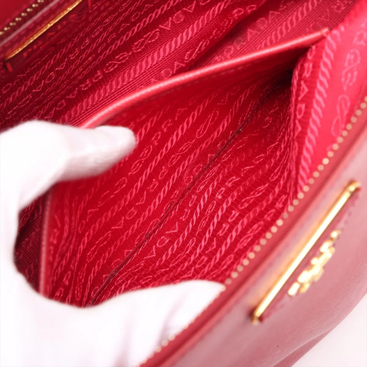Prada – Galleria Double Zip medium en cuir Saffiano – Rouge – photo 9