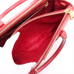 Prada – Galleria Double Zip medium en cuir Saffiano – Rouge – photo 11