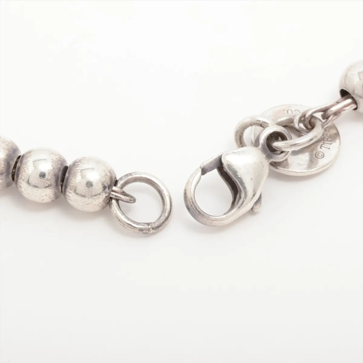 Tiffany & Co – Bracelet Return to Tiffany à billes & mini cœur émaillé – Argent 925 · Très Bon – photo 4