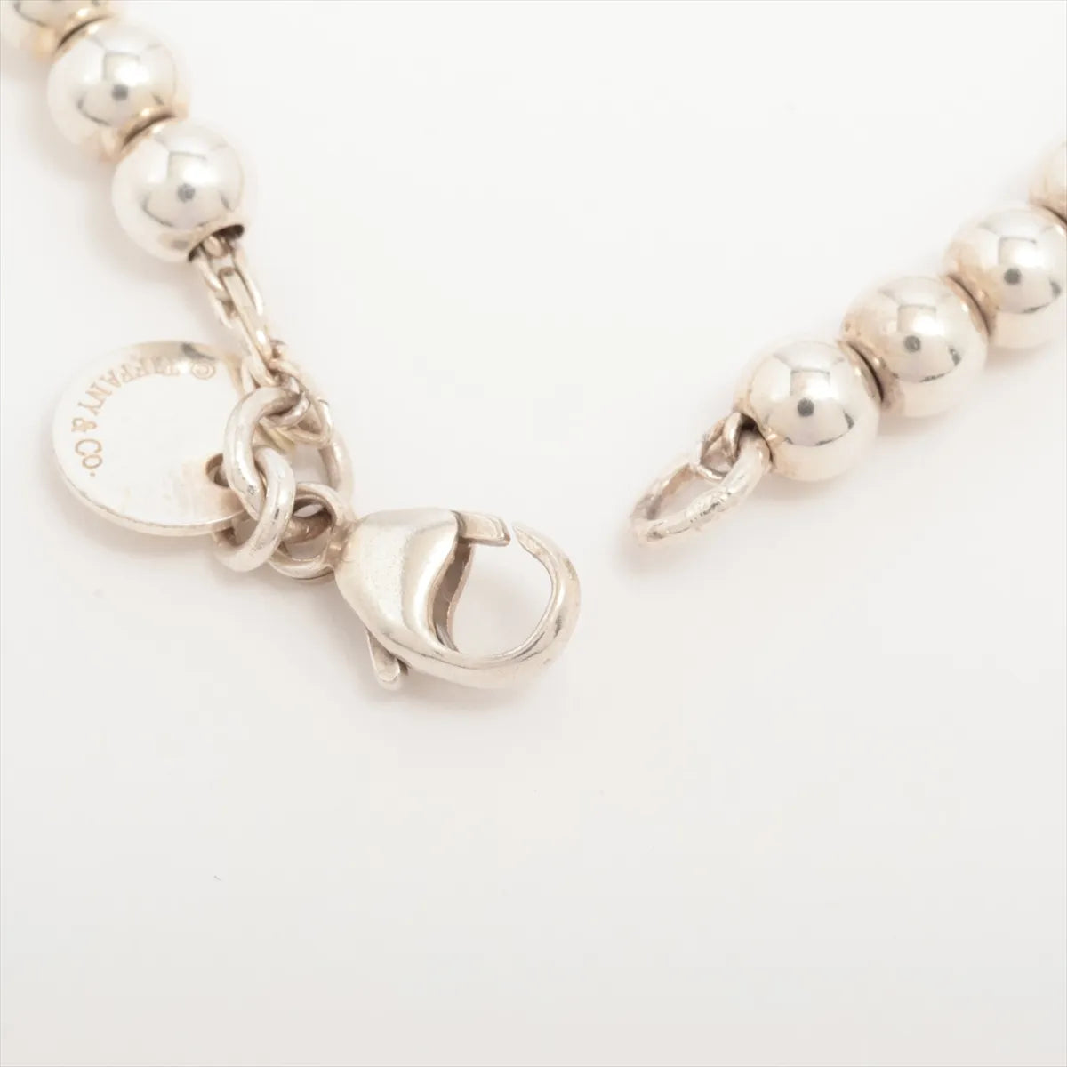 Tiffany & Co – Bracelet Return to Tiffany à billes & mini cœur émaillé – Argent 925 – photo 4